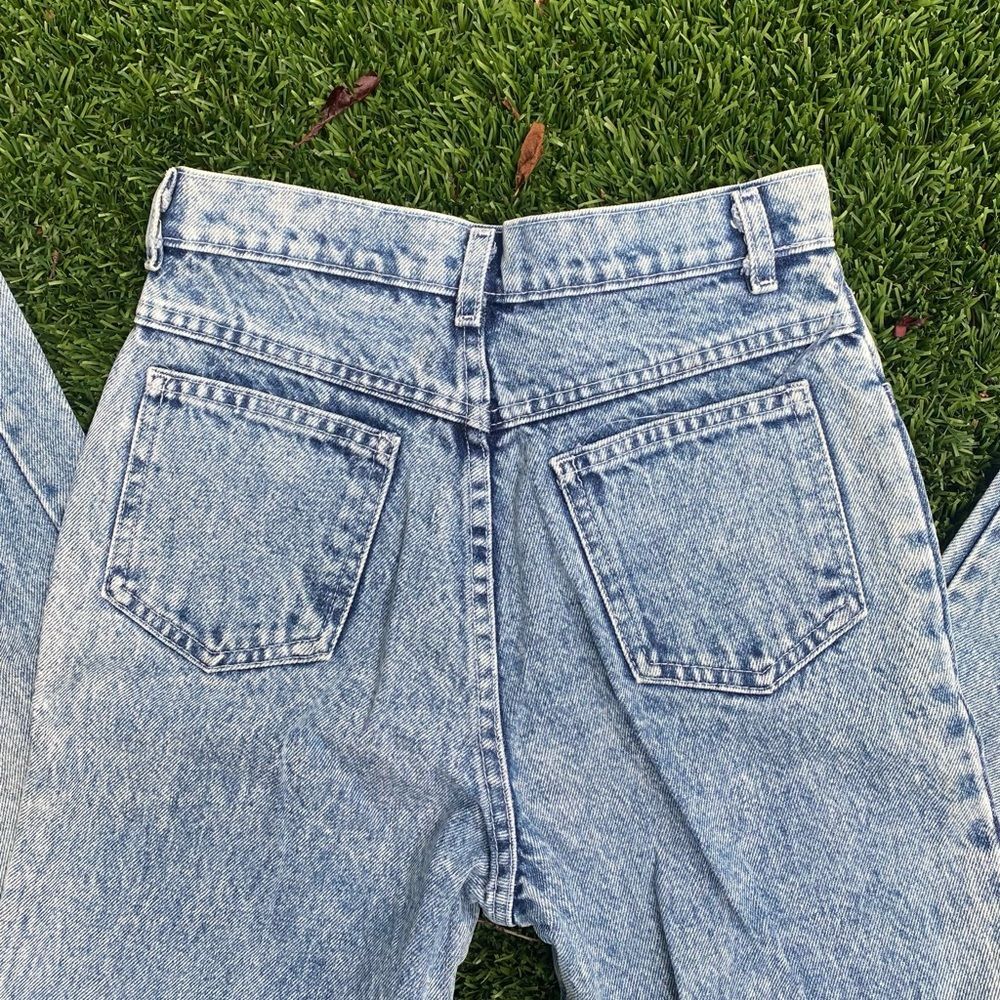 Perfectly broken in 90s Vintage Classic Highwaisted Denim Blue Jeans 24 Womens - Picture 4 of 5
